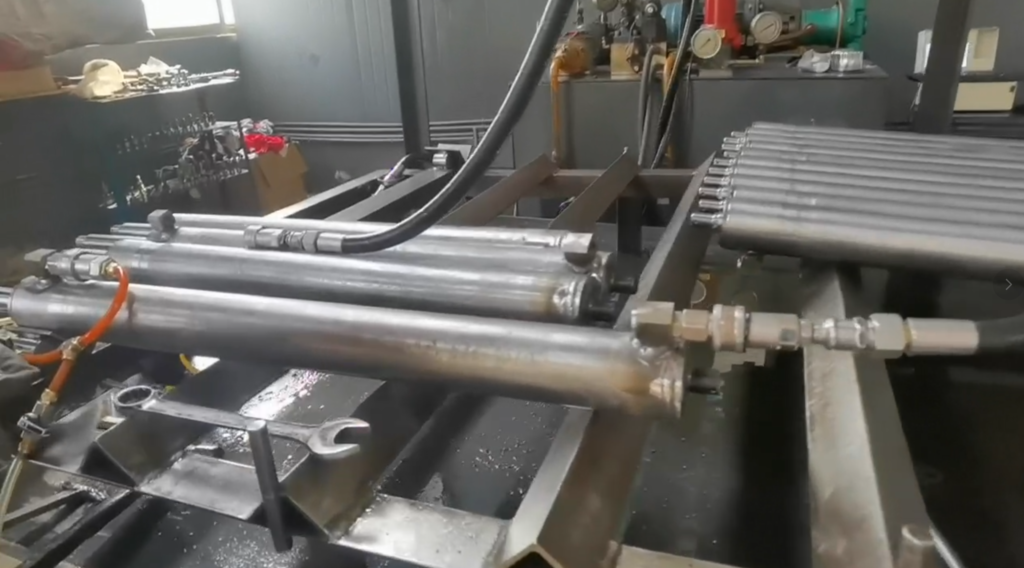 Hydraulic cylinder pressure test