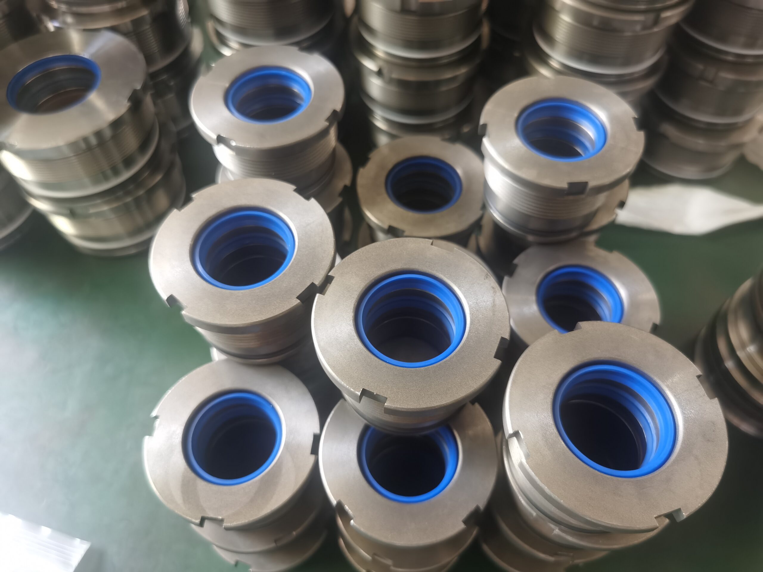 10 Reasons Hydraulic Cylinders Fail After Installation 3 Hydraulic cylinder seals inspected and install